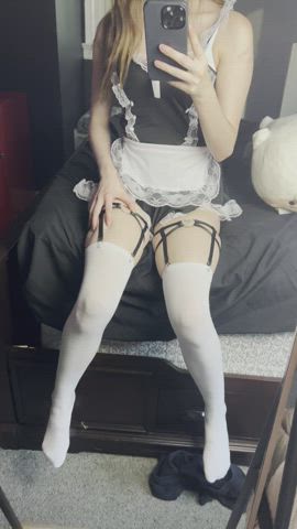 attractive Maid cunt Porn GIF