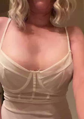 Amateur American monstrous breasts blondy tits undies MILF Mom Nipples Porn GIF