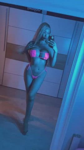 massive titties Bikini blondie Fake melons Fake titties humongous titties MILF OnlyFans Step-Mom Porn GIF