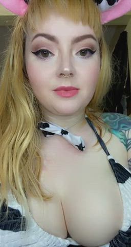 BBW large tits Bouncing tits Chubby Cosplay Costume gigantic breasts Tease r/Hucow Porn GIF