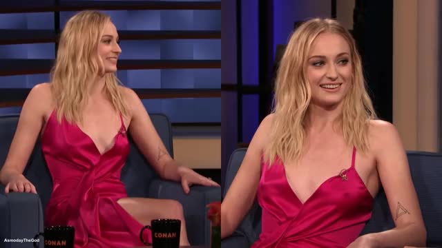 Bouncing Sophie Turner melons Porn GIF