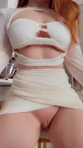 Bouncing Busty Dress Innies Natural ginger Skirt Titty Drop Upskirt White girl GF broad Porn GIF