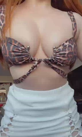 Amateur Areolas large titties boobies Bouncing breasts Busty Nipple Nipples boobs Porn GIF