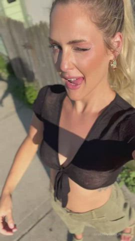 blonde Flashing Natural titties Outdoor Public Savvy Suxx r/CaughtPublic Porn GIF