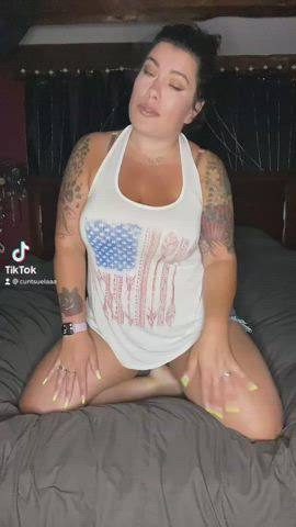 humongous melons Brunette MILF Tattoo fat Thighs TikTok Porn GIF