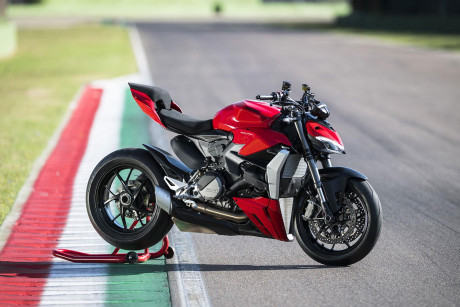 The Everyday Streetfighter Ducati S New V2 Takes Tech From Panigale