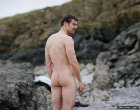 Theo James Nude Photos Videos His Gorgeous Body Leaked