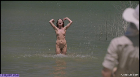 Leaked Juliette Lewis Frontal Nude Camping