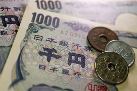 Yen Rate Yen Bruised As Japan S Rates Gap Widens With Rest Of The World Economic