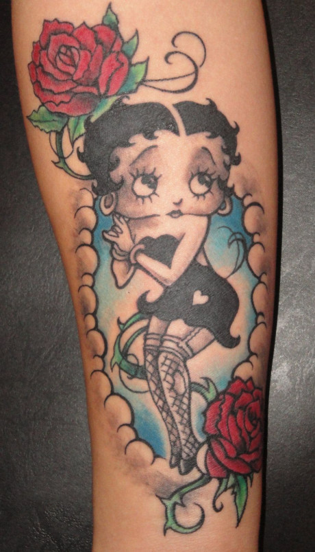 Betty Boop I Love This Tattoo My Next One On My Other Thigh Right Betty Boop Tattoos Betty Hawaiian